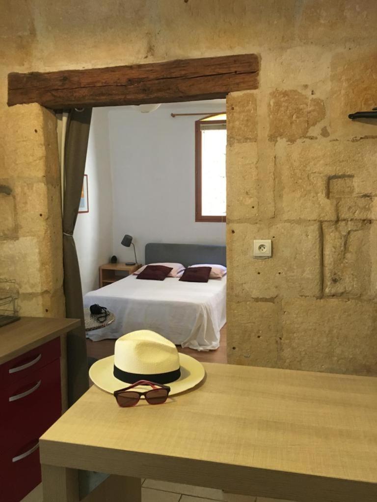 Appart Sympa Dans Le Vieux Nimes Luaran gambar